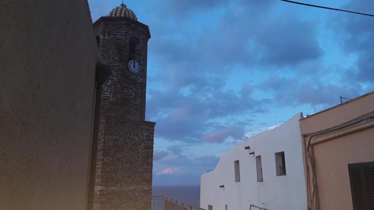 カステルサルドBarbara'S House - Sardiniaアパートメント エクステリア 写真
